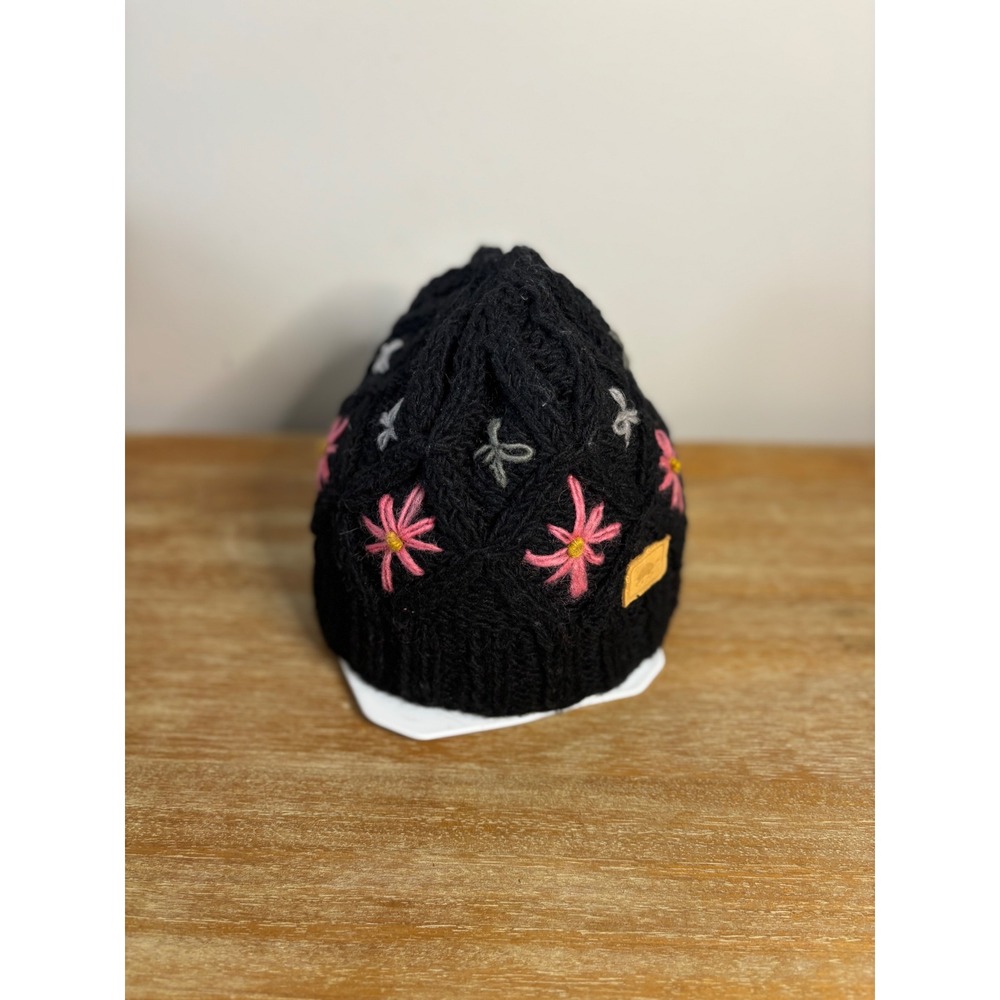 Turtle‎ Fur Womens Wool Beanie Black Pink Floral Embroidered Fleece Lined Nepal